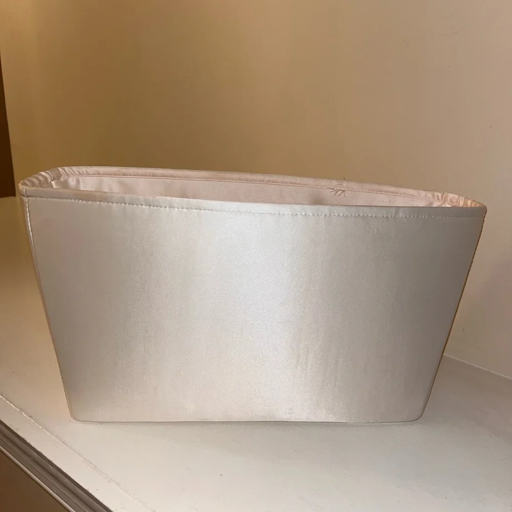 dgaz satin material